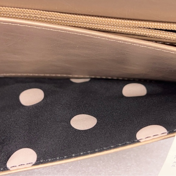 NEW Anne Klein Black Gold Faux Leather Wallet Classic Gift Lined Zip Closure - Picture 9 of 16